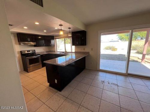 7741 39th St, Tucson AZ  85730-1804 exterior