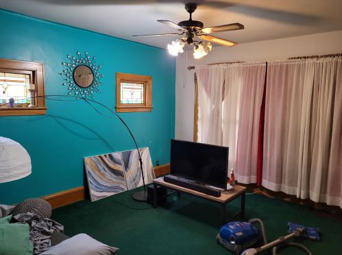 1577 Union St, Milwaukee, WI 53204-2649