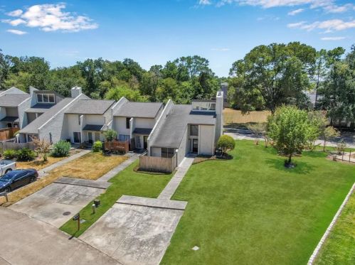 12351 Glenview Dr, Montgomery TX  77356-8957 exterior