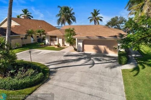 1701 Bayshore Dr, Fort Pierce FL  34949-3402 exterior