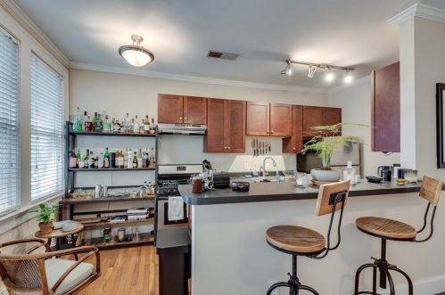 733 Frederica St, Atlanta GA 30306-4757 exterior