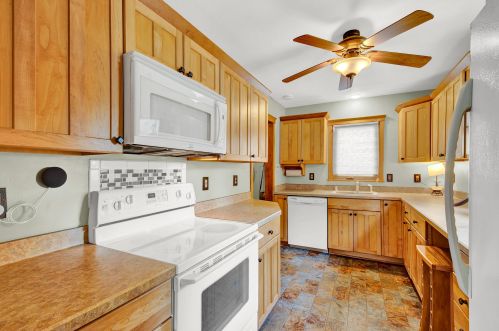 724 Holt Ave, Milwaukee, WI 53207-3410