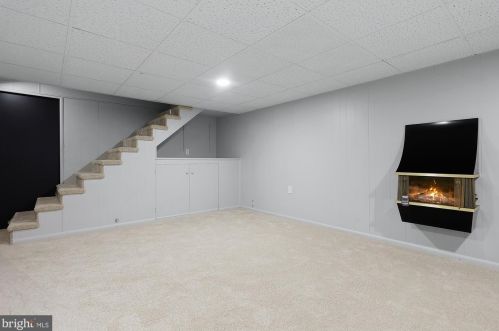 509 Diller Rd, Hanover PA 17331-4806 exterior