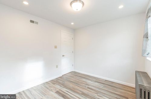 1323 Clarion St, Philadelphia PA 19148-2917 exterior