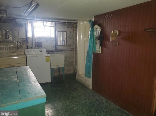 1002 Haworth St, Philadelphia PA 19124-2506 exterior