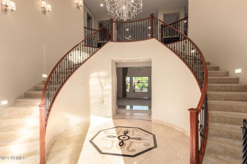 25401 45th Dr, Phoenix AZ  85083-2243 exterior