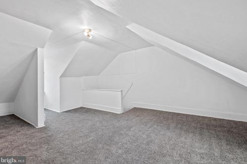 551 Howard Ave, Lancaster PA  17602-4421 exterior