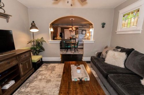 8511 Richard Ave, Saint Louis MO 63132-2806 exterior