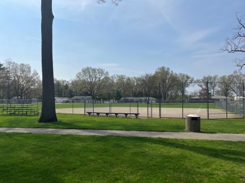 125 Marion St, Meskegon MI  49442-1934 exterior