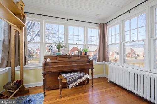 609 Gardner Ave, Manor PA 19036-1717 exterior