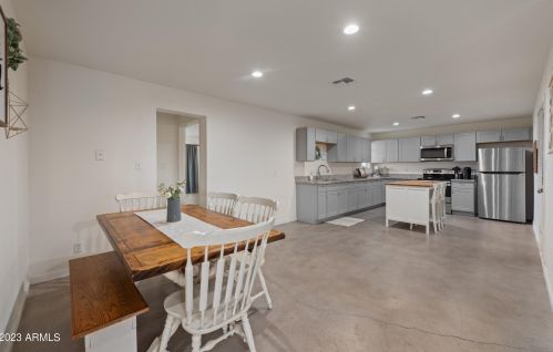 2231 Acoma Dr, Phoenix AZ  85022-4101 exterior