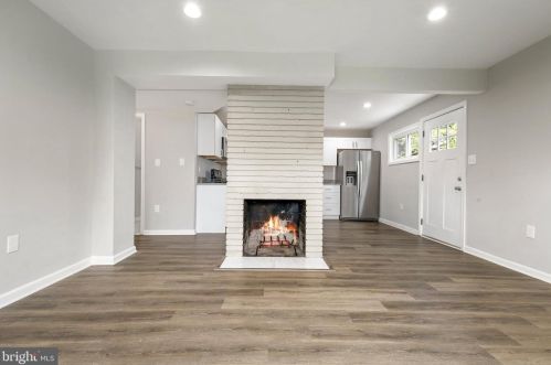 13210 Midway Ave, Rockville MD 20851-1813 exterior