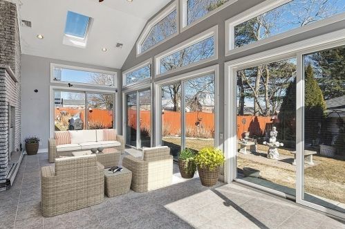 6 Walker Rd, Peabody MA 01960-5421 exterior