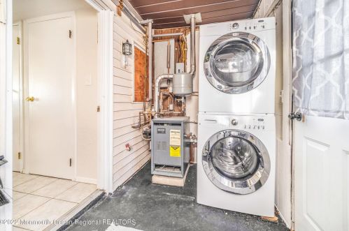 1412 Tamiami Rd, Lacey NJ 08731-5038 exterior