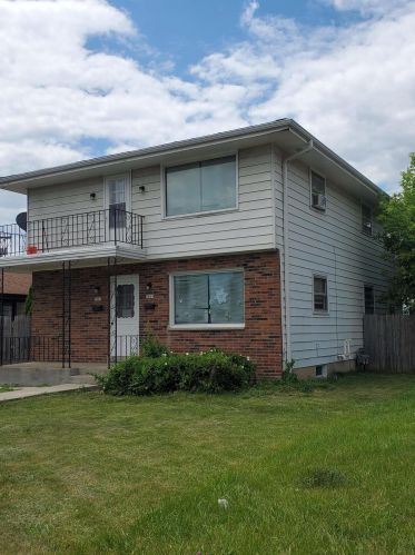 5807 91st St, Milwaukee, WI 53225-2726