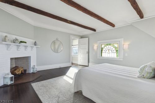 180 Christopher St, Montclair NJ 07042-4206 exterior