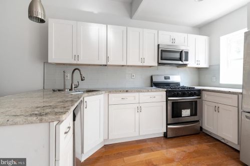 1765 29 St, Philadelphia PA 19145-2402 exterior