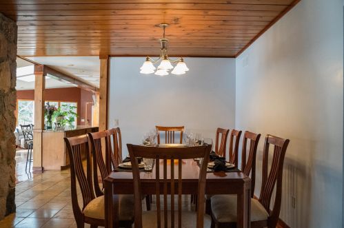 4206 Lk Frst Dr, Kalamazoo MI 49008-3309 exterior