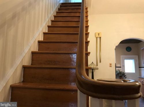 912 Catharine St, Philadelphia PA 19143-2624 exterior