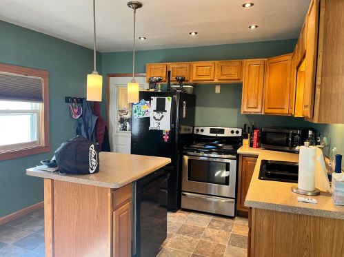 1312 19th St, Manitowoc, WI 54220-5639