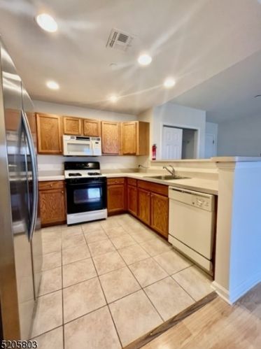 358 Rector St, Perth Amboy NJ 08861-4424 exterior