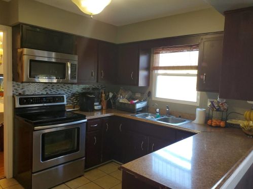 2055 Chestnut St, Waukegan IL 60085-3806 exterior