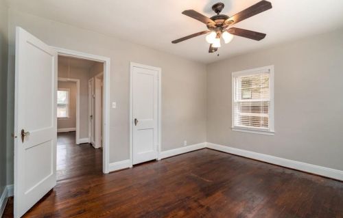 279 Midvale Dr, Atlanta GA 30342-3327 exterior