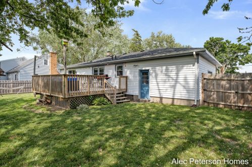 4041 Lester Dr, Grand Rapids MI 49525-1455 exterior