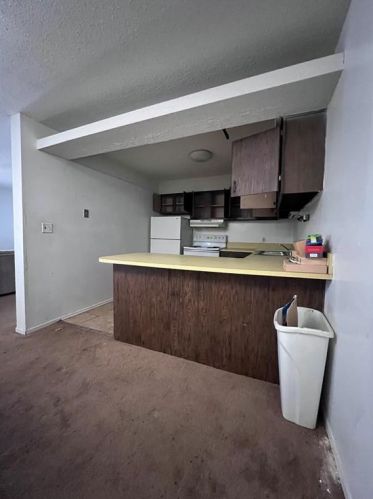 119 Camelot Dr, Atlanta, GA 30349-6546