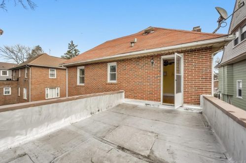 370 Rich Ave, Mount Vernon NY 10550-1510 exterior