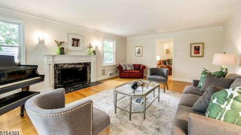 14 Lewis Dr, Maplewood NJ 07040-1005 exterior