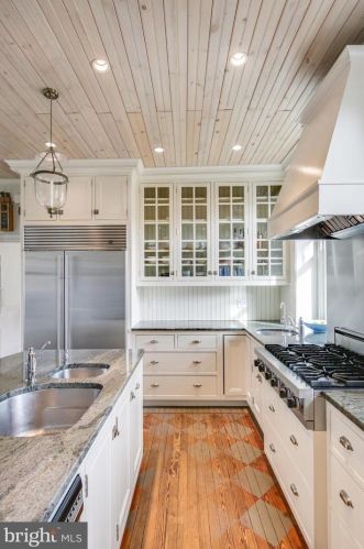 5800 Greene St, Philadelphia PA  19144-2704 exterior