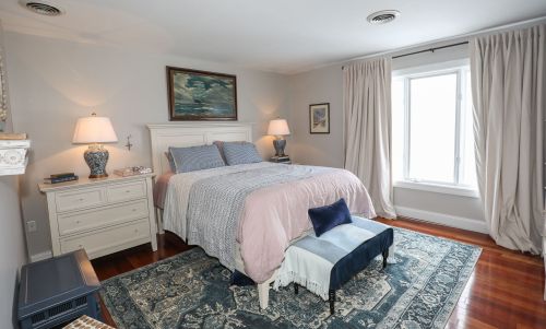 2 Fairview Dr, Concord NH 03301-6917 exterior