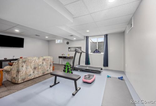 2253 Fawnwood Dr, Grand Rapids MI 49508-6519 exterior