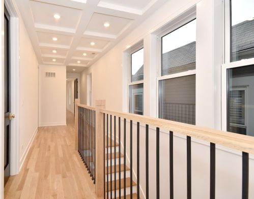 4841 Oakley Ave, Chicago IL 60659-5208 exterior