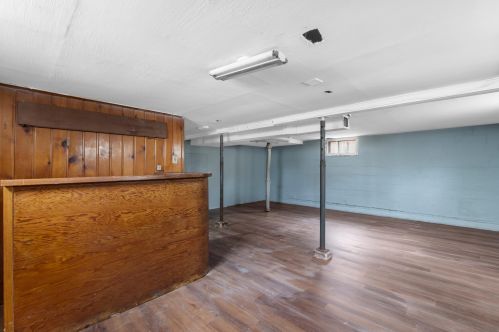 2823 Oriole Dr, Milwaukee WI 53209-4236 exterior