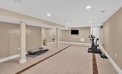 9152 Un Ave, Chicago IL 60609-5235 exterior