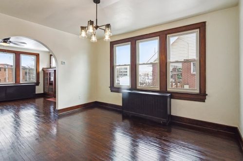 1614 Aurelius St, Pittsburgh PA 15218-2320 exterior