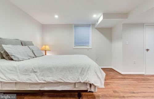 6002 Kings Hwy, Alexandria VA 22303-2219 exterior