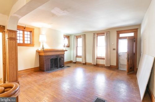 136 Pearl St, Lancaster PA 17603-3233 exterior