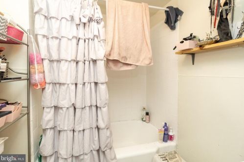 4927 Hazel Ave, Philadelphia PA 19143-2004 exterior