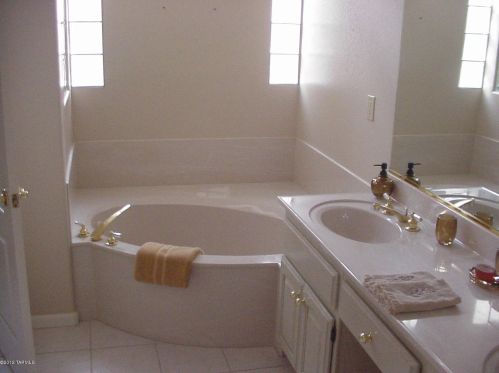 38120 Rolling Hills Dr, Tucson AZ  85739-3006 exterior