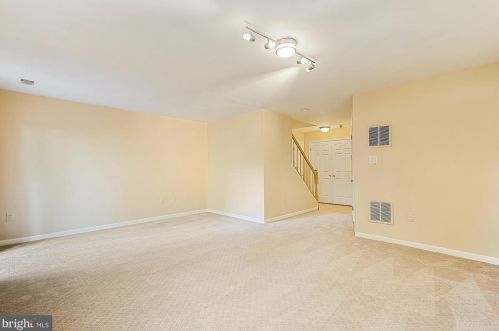 7027 Chesley Search Way, Alexandria VA 22315-4754 exterior