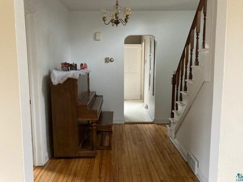 5222 Avondale St, Duluth MN 55804-1313 exterior