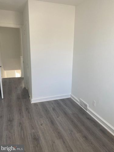 511 Godfrey Ave, Philadelphia PA 19126-3833 exterior