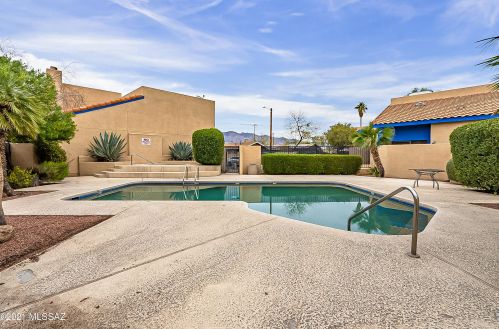 216 Pastime Rd, Tucson, AZ 85705-3350