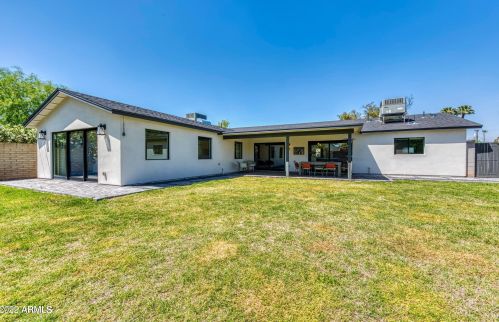 3413 45th St, Phoenix AZ  85018-6028 exterior