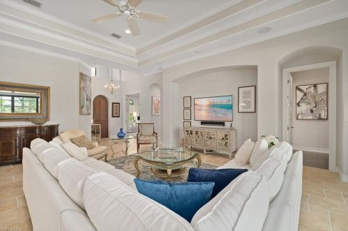 6718 Canwick Cove Cir, Naples FL 34113-3201 exterior