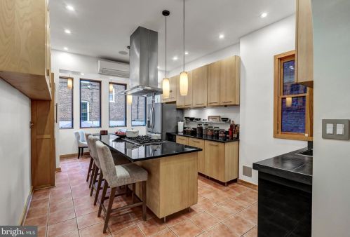 2728 13th St, Washington DC 20018-3901 exterior