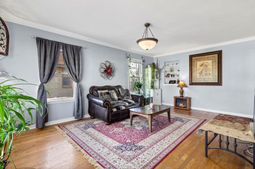 3821 80th St, Milwaukee, WI 53220-1626